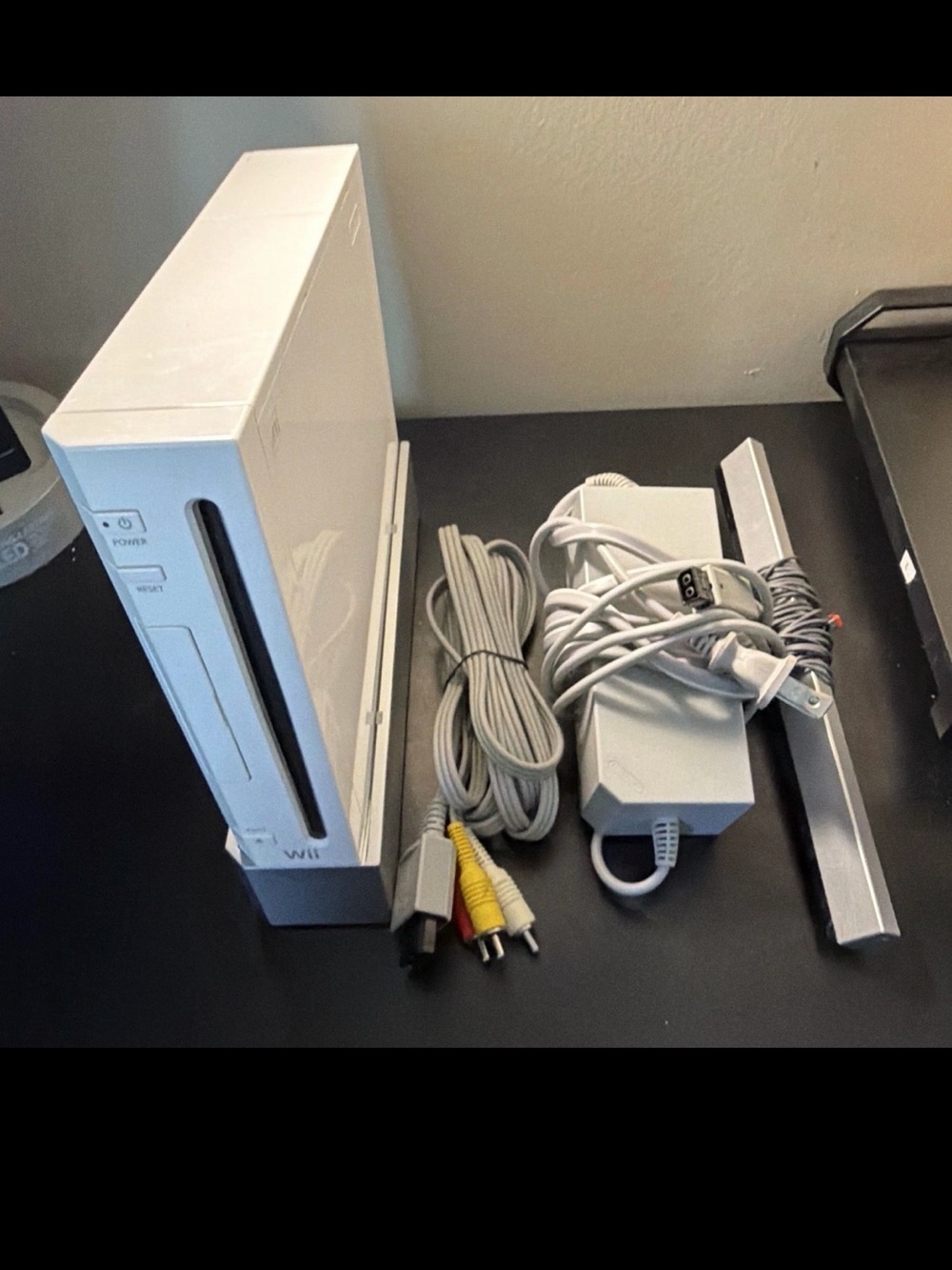 Nintendo Wii Console Bundle - White with Sensor Bar & Cables